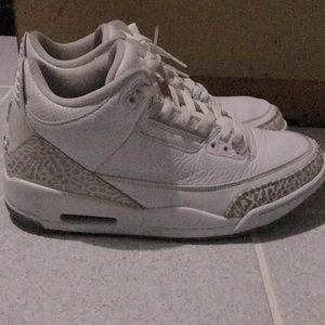 Jordan 3 preowned size 9.5